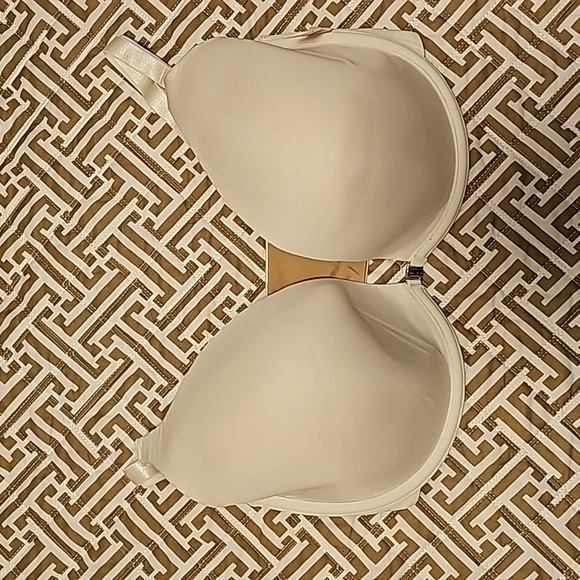 Cacique Intimates & Sleepwear Cacique Reversible Front Close Bra